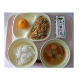 9月29日（火）　高野豆腐のチャンプルー　鶏団子汁　冷凍みかん
